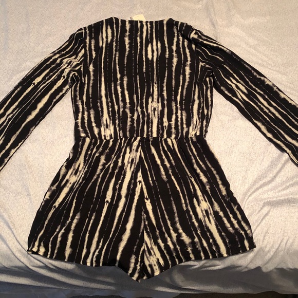 Romper - Picture 3 of 5